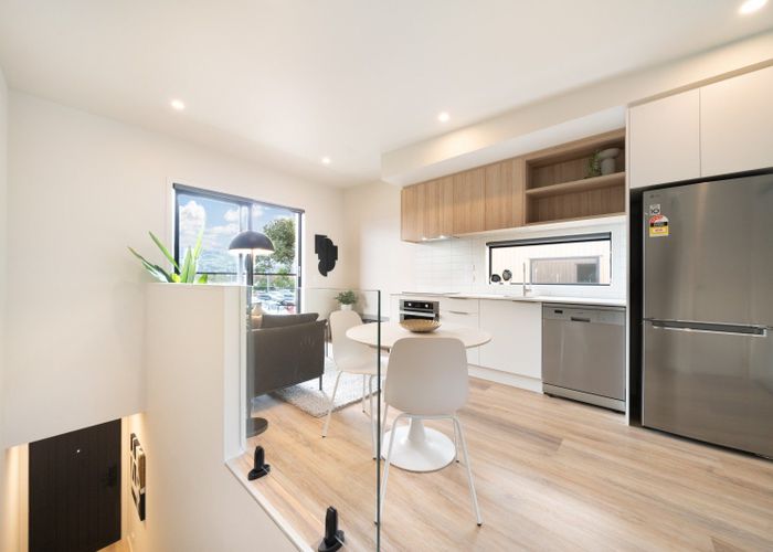  at 13A/92 and 13B/92 Cambridge Terrace, Waterloo, Lower Hutt, Wellington