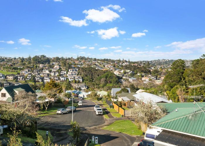  at 1/32 Fernlea Rise, Glenfield, North Shore City, Auckland