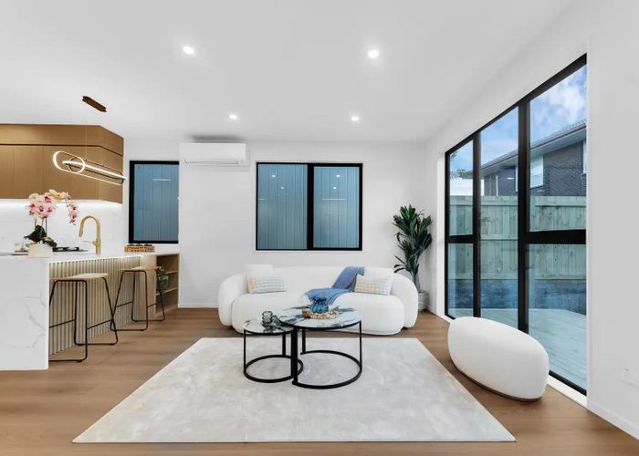  at 1&3/2 Fratley Avenue, Farm Cove, Manukau City, Auckland