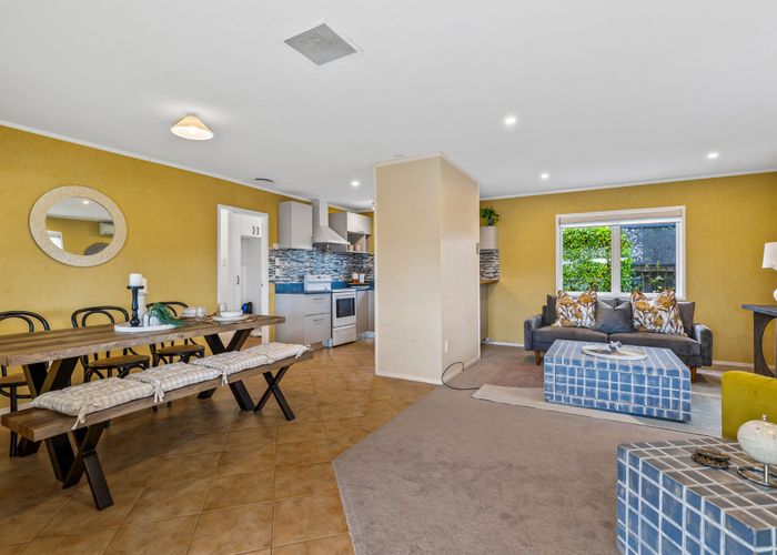  at 1/32 Neil Avenue, Te Atatū Peninsula, Auckland