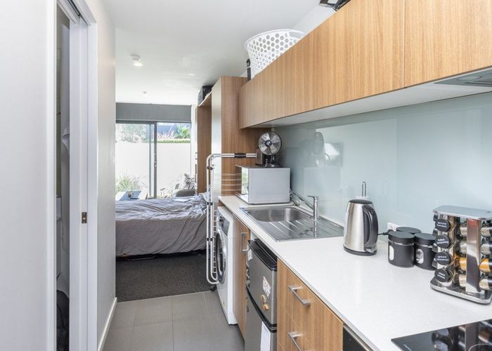  at 2/341 Madras Street, City Centre, Christchurch City, Canterbury