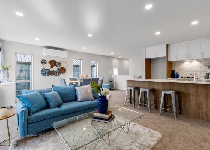  at 33 Bight Road, Long Bay, Auckland