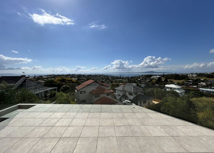  at 7 Shearwater Rise, Rothesay Bay, North Shore City, Auckland