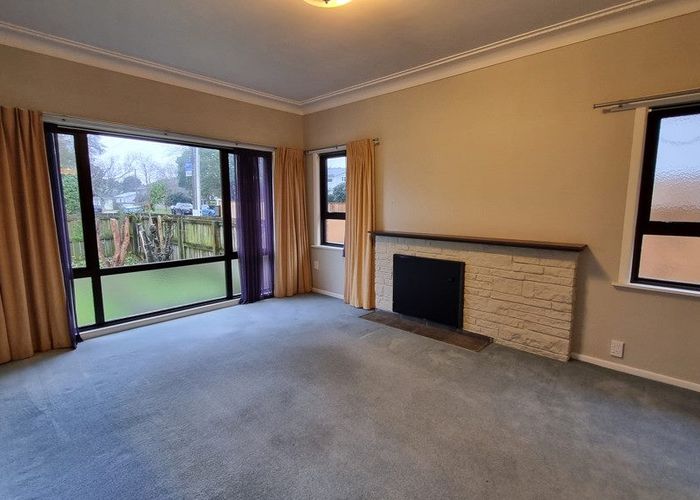  at 135 Haverstock Road, Sandringham, Auckland