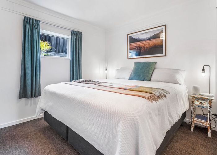  at 1/8 Phillipa Place, Browns Bay, Auckland