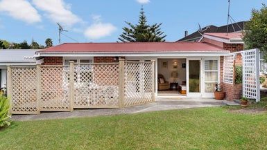  at 2/19 Montana Avenue, Murrays Bay, Auckland