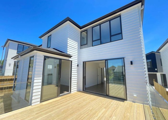  at 4/26 Botany Road, Howick, Manukau City, Auckland