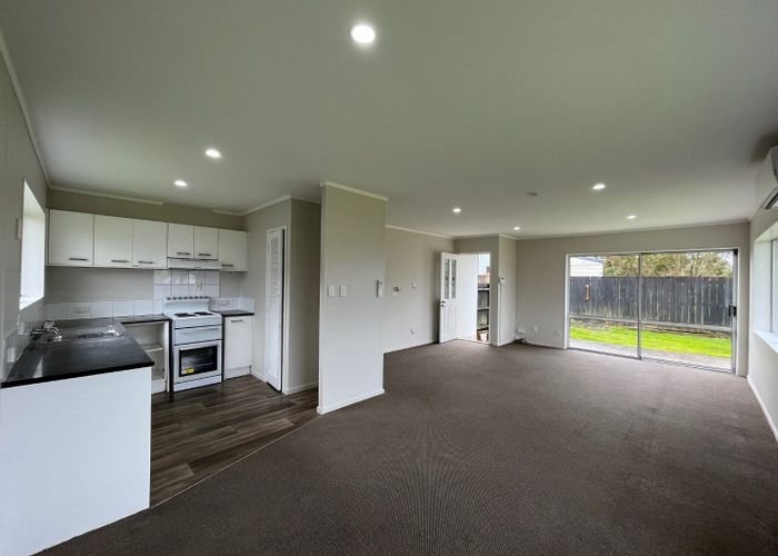  at 2/3 Berwyn Avenue, Takanini, Papakura, Auckland