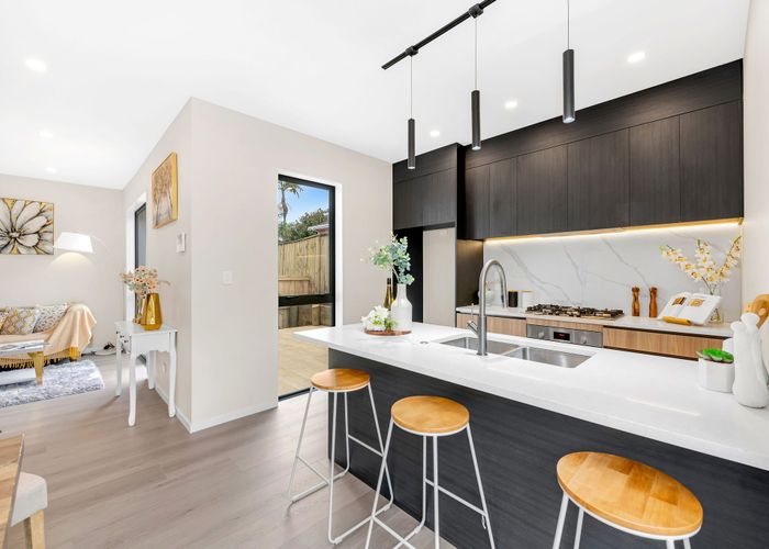  at Lot 2/50 Jandell Crescent, Bucklands Beach, Manukau City, Auckland