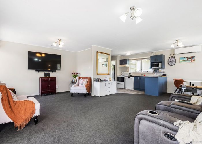  at 31 Allington Road, Massey, Auckland