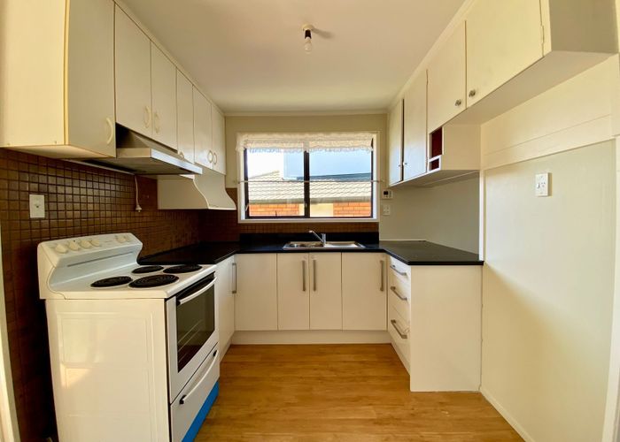  at 15 Foyle Place, Glendene, Waitakere City, Auckland