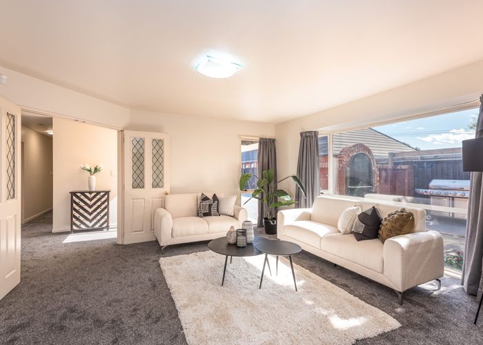  at 2/116 Yaldhurst Road, Sockburn, Christchurch
