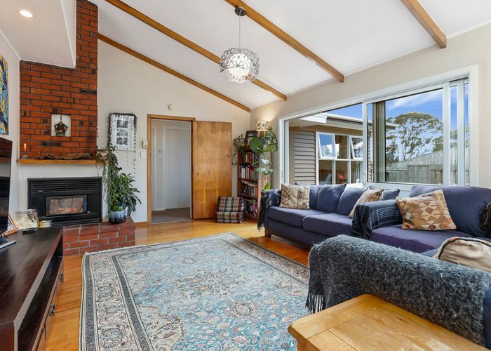  at 64 Woodfern Crescent, Titirangi, Auckland