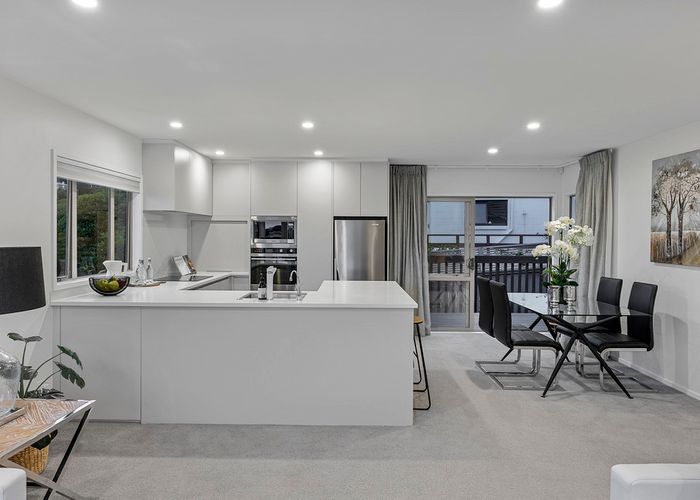  at 77E Goodall Street, Hillsborough, Auckland