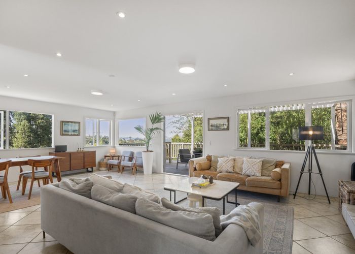  at 8 Inkster Street, Birkenhead, Auckland