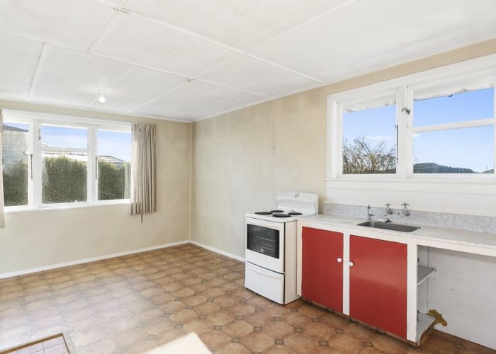  at 20 Anderson Road, Waiwera South