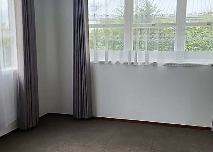  at 105 Te Atatu Road, Te Atatu South, Waitakere City, Auckland