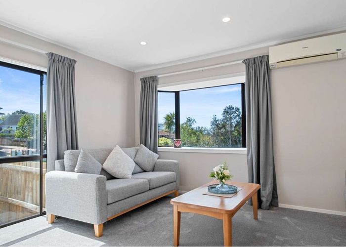  at 1/17 Sturm Ave, Royal Heights, Waitakere City, Auckland