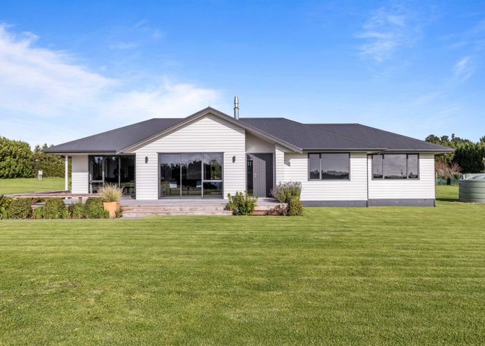  at 39 Kairau Road East, Brixton, Waitara