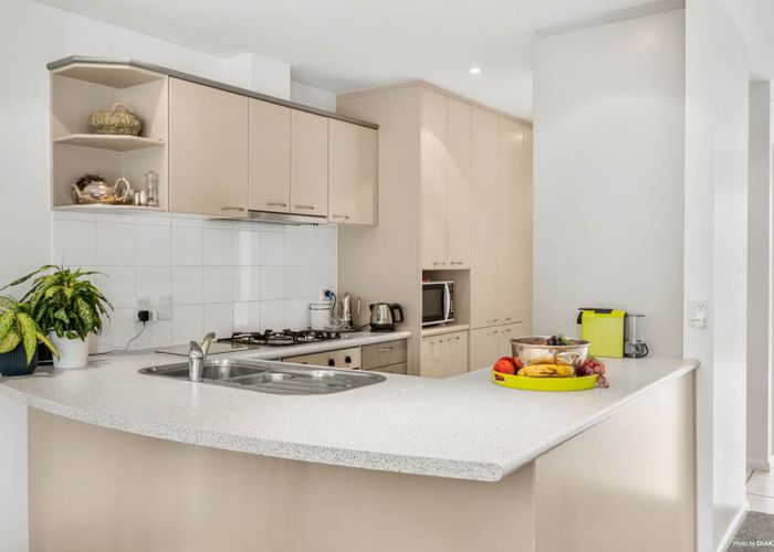  at 11/52 Taharoto Road, Takapuna, Auckland