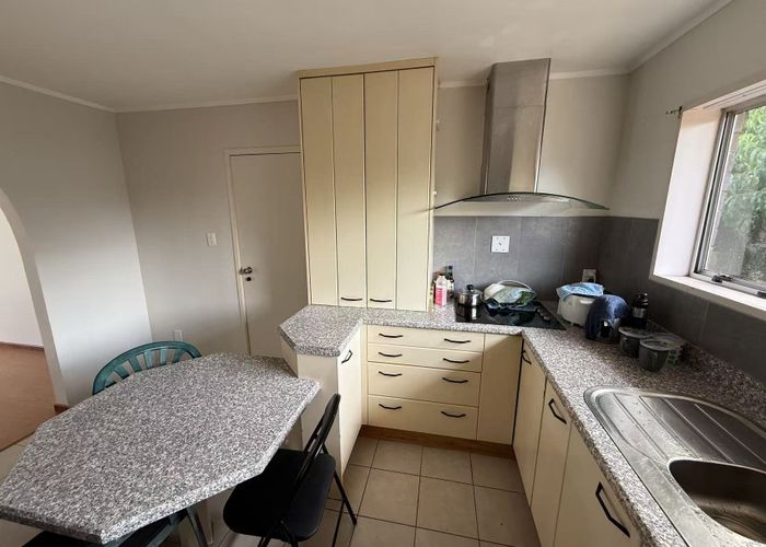  at 2/3 Hedge row, Sunnyhills, Manukau City, Auckland