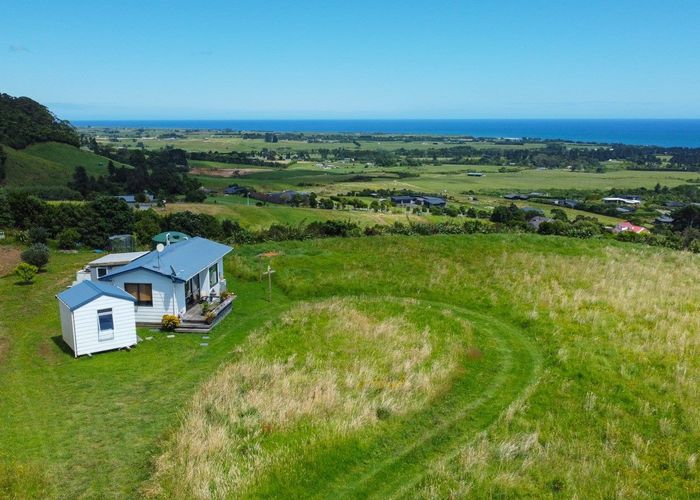  at 167 Wairau Road, Kaitake