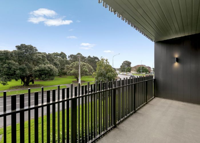  at 102, 7C Hinaki Street, Point England, Auckland City, Auckland