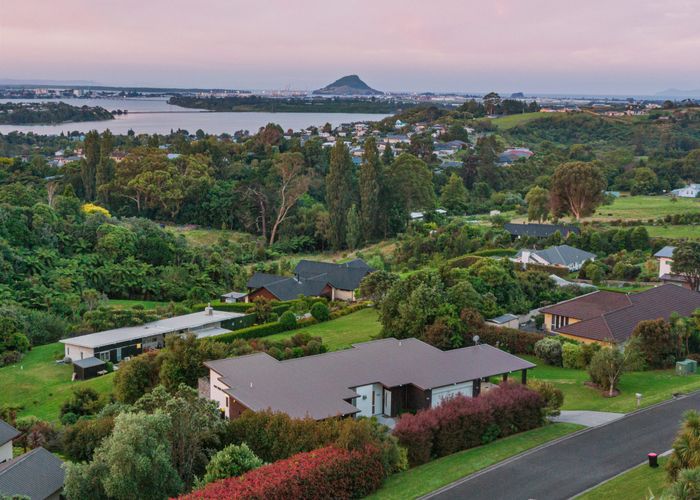  at 33 Oceana Drive, Welcome Bay, Tauranga