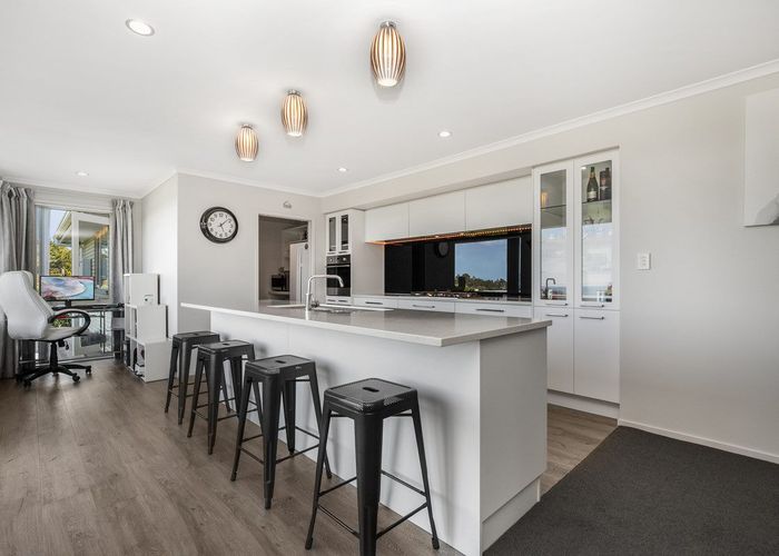 at 19 Seaview Crescent, Hatfields Beach, Orewa