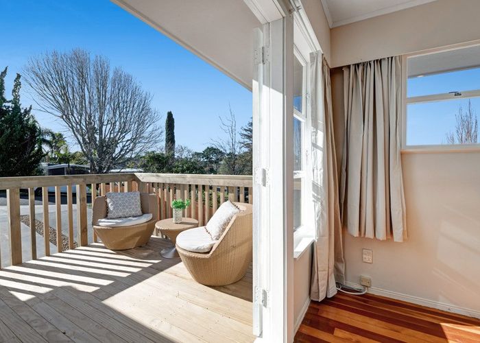  at 3 Gladys Avenue, Glenfield, North Shore City, Auckland