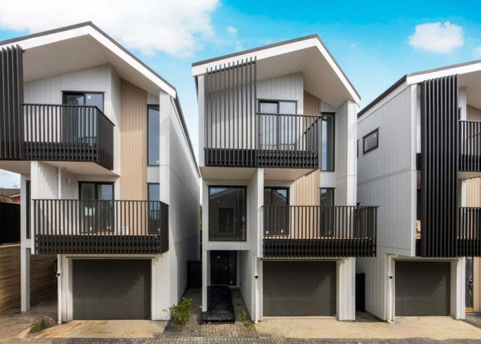  at Lot 4/12 White Heron Drive, Massey, Waitakere City, Auckland