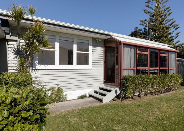  at 1120b Papamoa Beach Road, Papamoa Beach, Tauranga, Bay Of Plenty