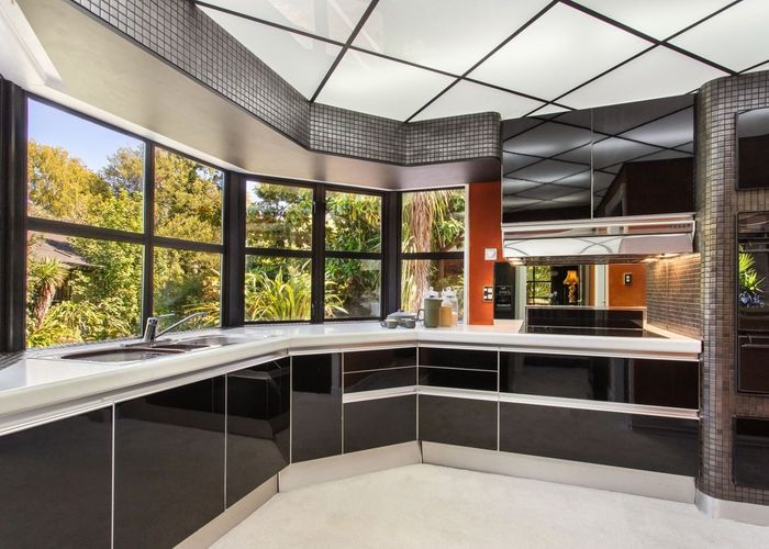 at 5 Wood Lane, Fendalton, Christchurch City, Canterbury