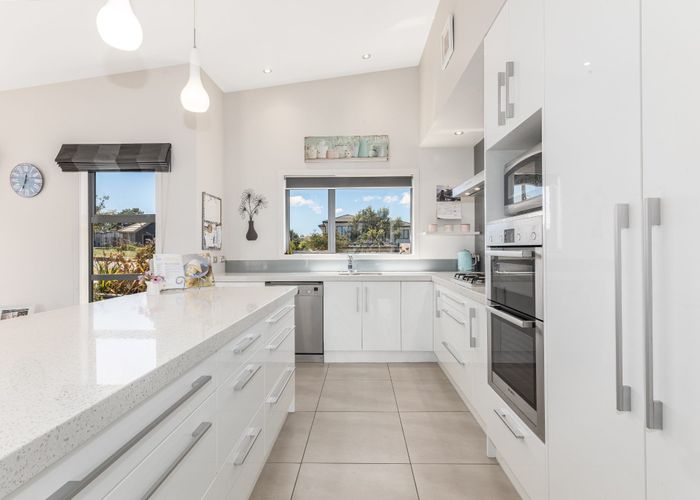  at 28 Nelson Avenue, Aotea, Porirua