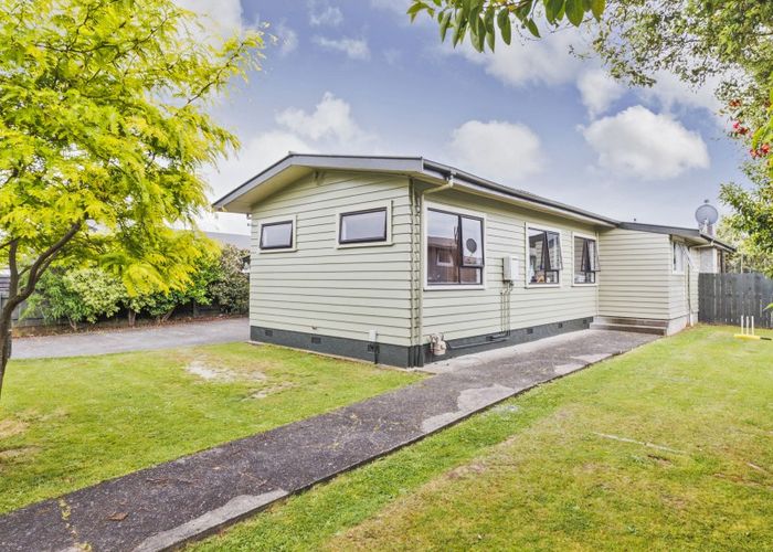  at 8 Hartley Place, Awapuni, Palmerston North