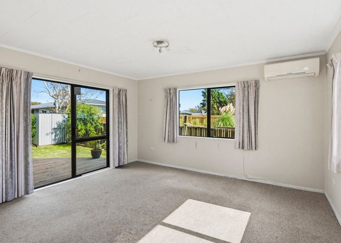  at 4 Sharda Grove, Paraparaumu Beach, Kapiti Coast, Wellington