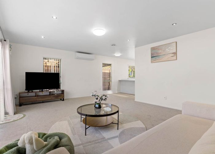  at 1/51 Sungrove Rise, Sunnyvale, Waitakere City, Auckland