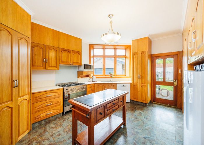  at 15 Miro Street, Takaro, Palmerston North, Manawatu / Whanganui