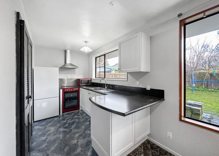  at 2/37 Karnak Crescent, Russley, Christchurch City, Canterbury
