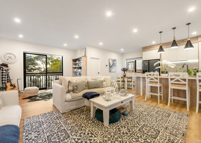  at 3B  Agathis Avenue, Mairangi Bay, North Shore City, Auckland