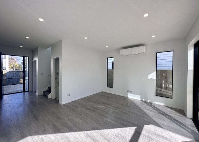  at 3B Glennandrew Drive, Half Moon Bay, Manukau City, Auckland