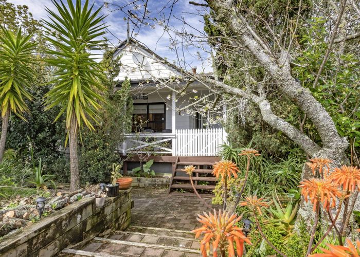  at 32 Moire Road, Massey, Waitakere City, Auckland