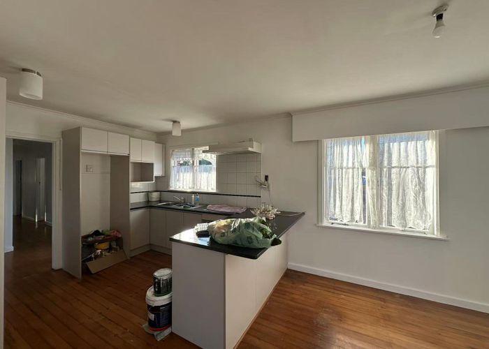  at Larnoch Road, Henderson, Waitakere City, Auckland