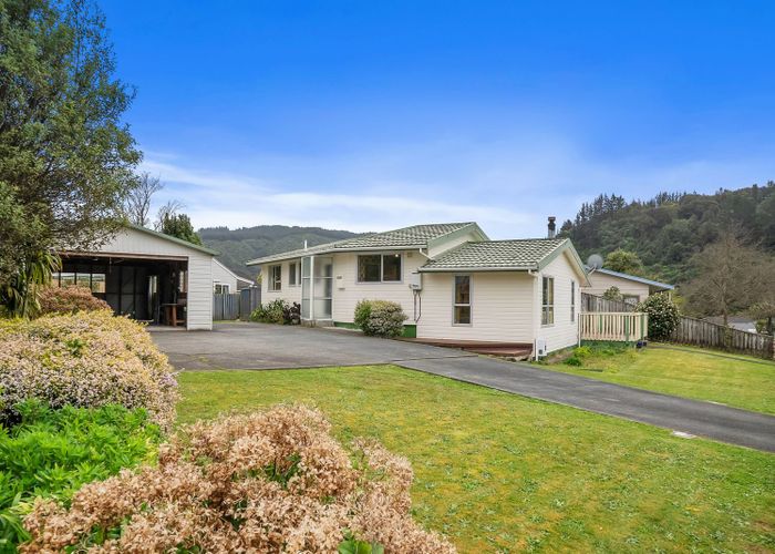  at 106 Gemstone Drive, Birchville, Upper Hutt