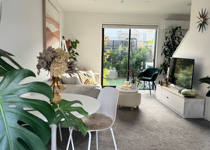  at 7/24 Yeovil Road, Te Atatu Peninsula, Waitakere City, Auckland