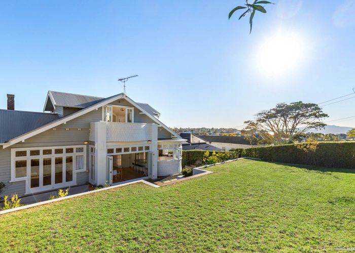  at 40 Albert Road, Devonport, Auckland