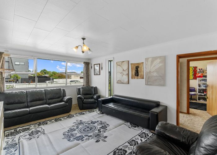  at 3 Convair Crescent, Mangere, Auckland
