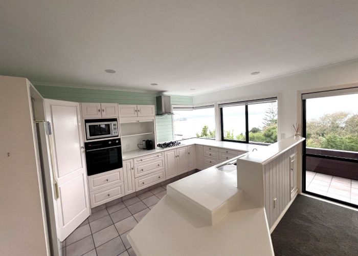  at 40B Duncansby Road, Stanmore Bay, Whangaparaoa