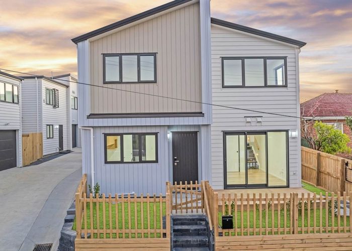  at 6 Pah Road, Papatoetoe, Auckland