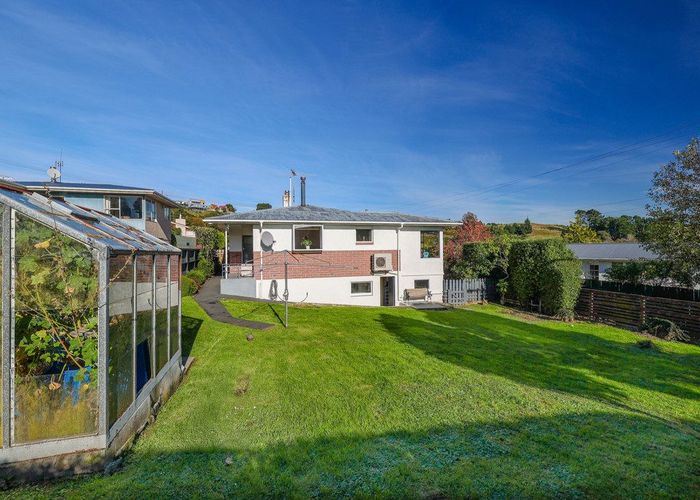 at 16 Bell Crescent, Concord, Dunedin, Otago